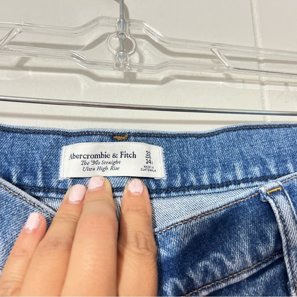 Abercrombie Fitch Jeans The'90s Slim Straight Ultra High Rise Criss Cross SZ 32 - Picture 4 of 9